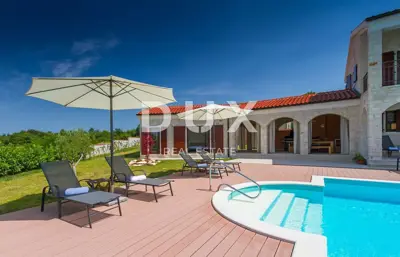 Haus 250 m², Sveti Lovreč - Pool und Panoramablick - 3