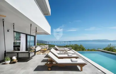 House for sale in Rabac, 396 m²