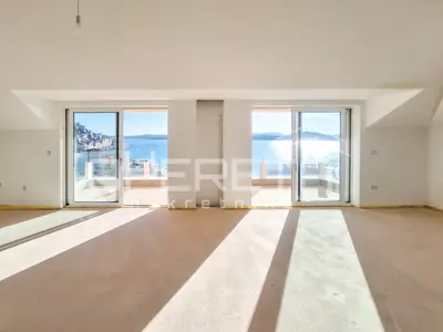 Apartment 138 m², Crnica, Šibenik - view of the old town - 3