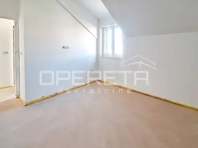 Apartment 138 m², Crnica, Šibenik - view of the old town - 12