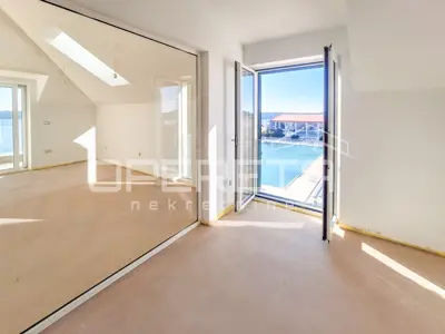 Apartment 138 m², Crnica, Šibenik - view of the old town - 10