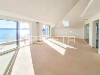 Apartment 138 m², Crnica, Šibenik - view of the old town - 7