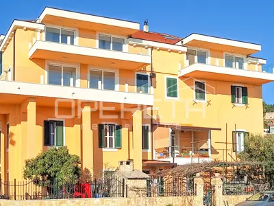 Apartment 138 m², Crnica, Šibenik - view of the old town - 8