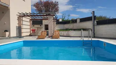 Zum Verkauf, Rovanjska, neu erbautes Haus mit Pool, in Meeresnähe. - 8