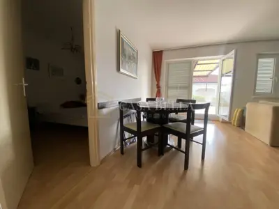 Haus zum Kauf in Crikvenica, 80 m² - 2