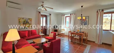 Haus, Brač, 300 m², 775 000 € - 9