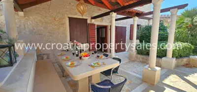 Haus, Brač, 300 m², 775 000 € - 2