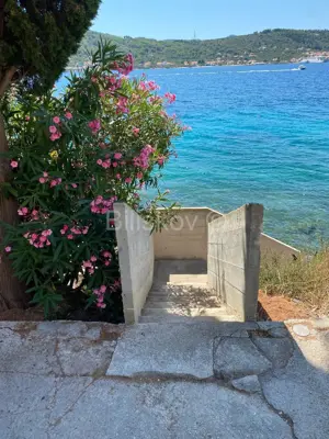 Preko, Otok Ošljak, kuća 87 m² prvi red do mora - 17