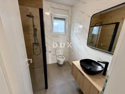 Stan 67 m², Novi Vinodolski - 2 spavaće sobe, terasa - 8