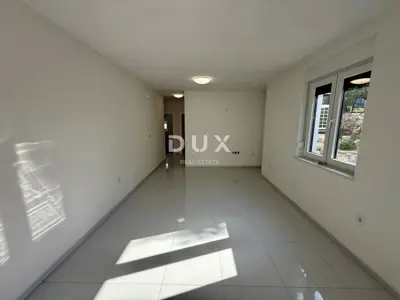 Stan 67 m², Novi Vinodolski - 2 spavaće sobe, terasa - 5