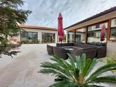 House 489 m², Vodnjan, indoor pool and two terraces - 8