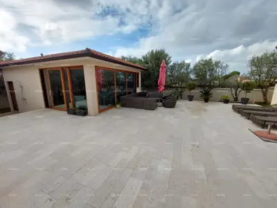 House 489 m², Vodnjan, indoor pool and two terraces - 6