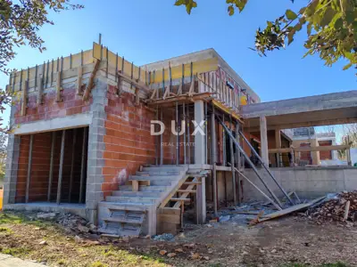 Villa 330 m², Vir - Pool und Garage für zwei Autos - 11