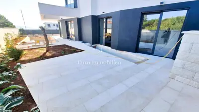 Luksuzni apartman s bazenom, otok Krk - 3