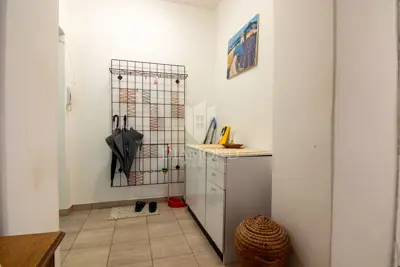 Rijeka, centar - uređeni apartman - 10