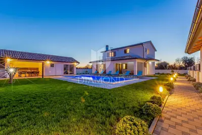House 765 m², Šišan - pool and wellness area - 15