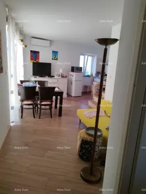 Prodaje se dvoetažni stan, 82 m², u Brtonigli - 2