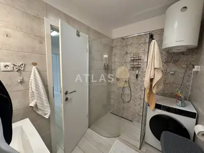 Stan 82 m², Draga Rijeka - 2 sobe, terasa i balkon - 18