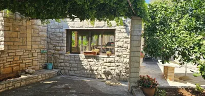Obiteljska kuća218 m² na parceli od 700 m², na Braču, u Supetru - 100m od plaže - 5