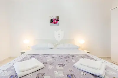 Kuća 170 m², Linardići - vila s bazenom i pogledom na more - 16