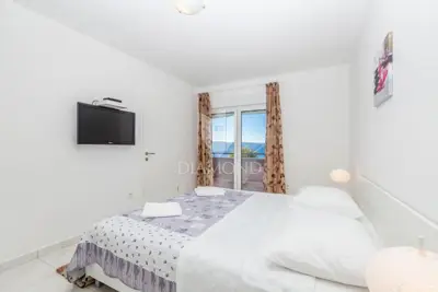 Kuća 170 m², Linardići - vila s bazenom i pogledom na more - 14