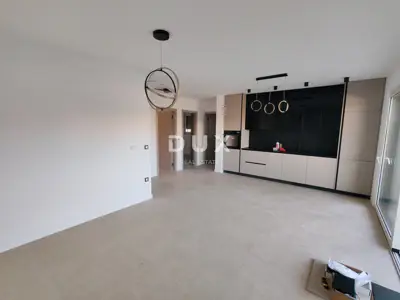 Wohnung 74,8 m², Sukošan - Garten 38 m² und Terrasse - 6