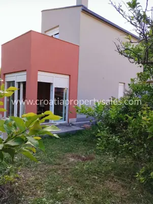 House on Vis, 100 m from the sea, attractive location - 6