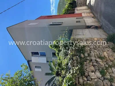 House on Vis, 100 m from the sea, attractive location - 10