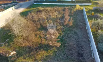 Poreč, surroundings, fantastic building plot 1 km from the sea! - 2