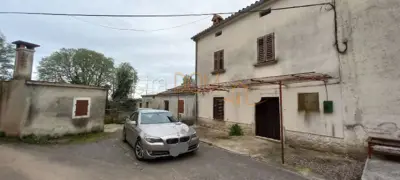 Kamena kuća 1800 m², Barban - građevinsko zemljište i pogled na Učku - 2