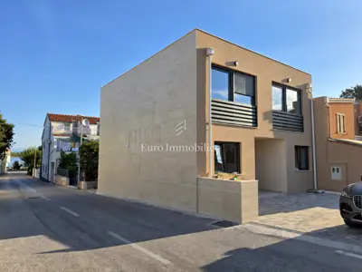 Murter - modern apartment in a new building near the sea