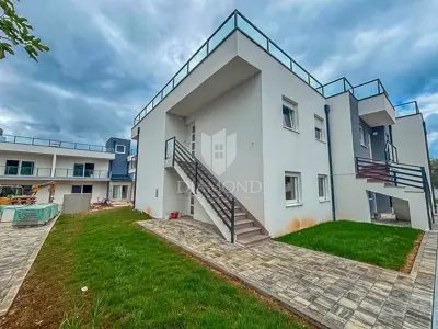 Stan 84 m², Savudrija - krovna terasa i pogled na more - 10