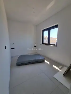 Poreč - kuća na tri etaže s bazenom, 1 km od mora - 17