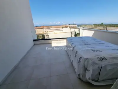 Poreč - kuća na tri etaže s bazenom, 1 km od mora - 12