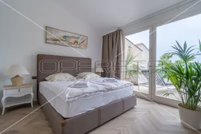 Istria, Pula: beautiful Austro-Hungarian house, 350 m², wider center - 12