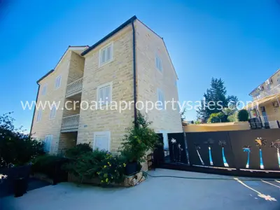 House, Brač, 380 m², 1 250 000 € - 6