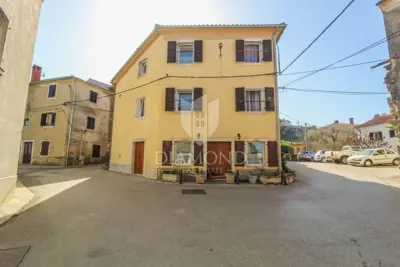 House in Momjan, 3 residential units and tavern - 4