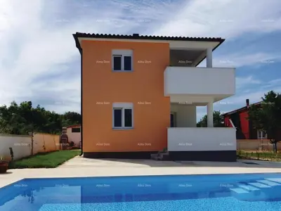 Haus mit Schwimmbad, VALBANDON