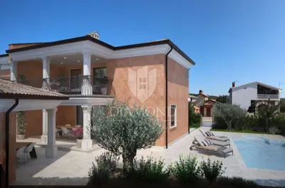 Semi-detached house 173 m², Momjan - pool and summer kitchen - 6