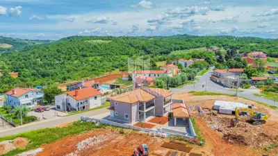 Dvojna kuća 173 m², Momjan - bazen i ljetna kuhinja