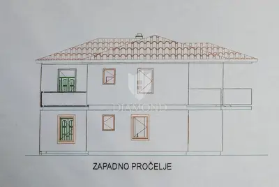 Krnica, kuća 4 spavaće sobe, veliki vrt i pogled na more