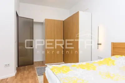 First rental of a newly renovated three-room apartment in Centar, Savska - 8