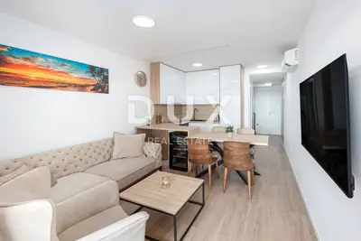 Apartment 83 m², Povljana - first row to the sea