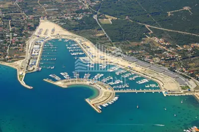 Building plot 2,271 m², Sukošan - near the marina
