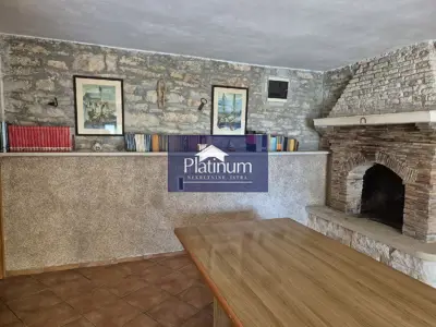 Haus 200 m², Marčana - ruhige Lage und Terrasse - 2