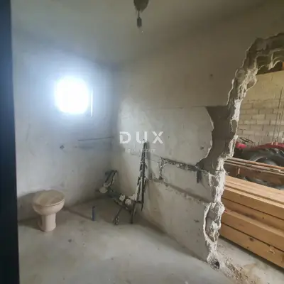 Doppelhaus 261 m², Mala Buna - 2 Wohneinheiten - 8