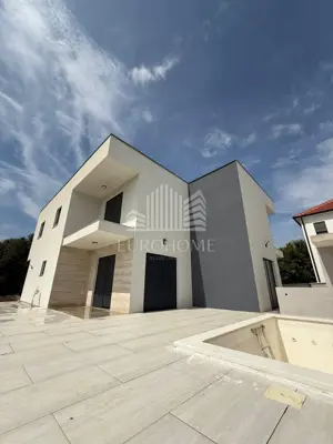Haus 115 m², Zaton - 3 Schlafzimmer und Pool