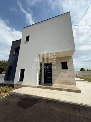 House 115 m², Zaton - 3 bedrooms and pool - 2