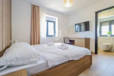 Umag, center! Modern house in a sought-after location! - 11