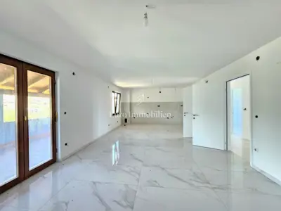 Wohnung 82 m², Poreč - 2 Schlafzimmer und Terrasse